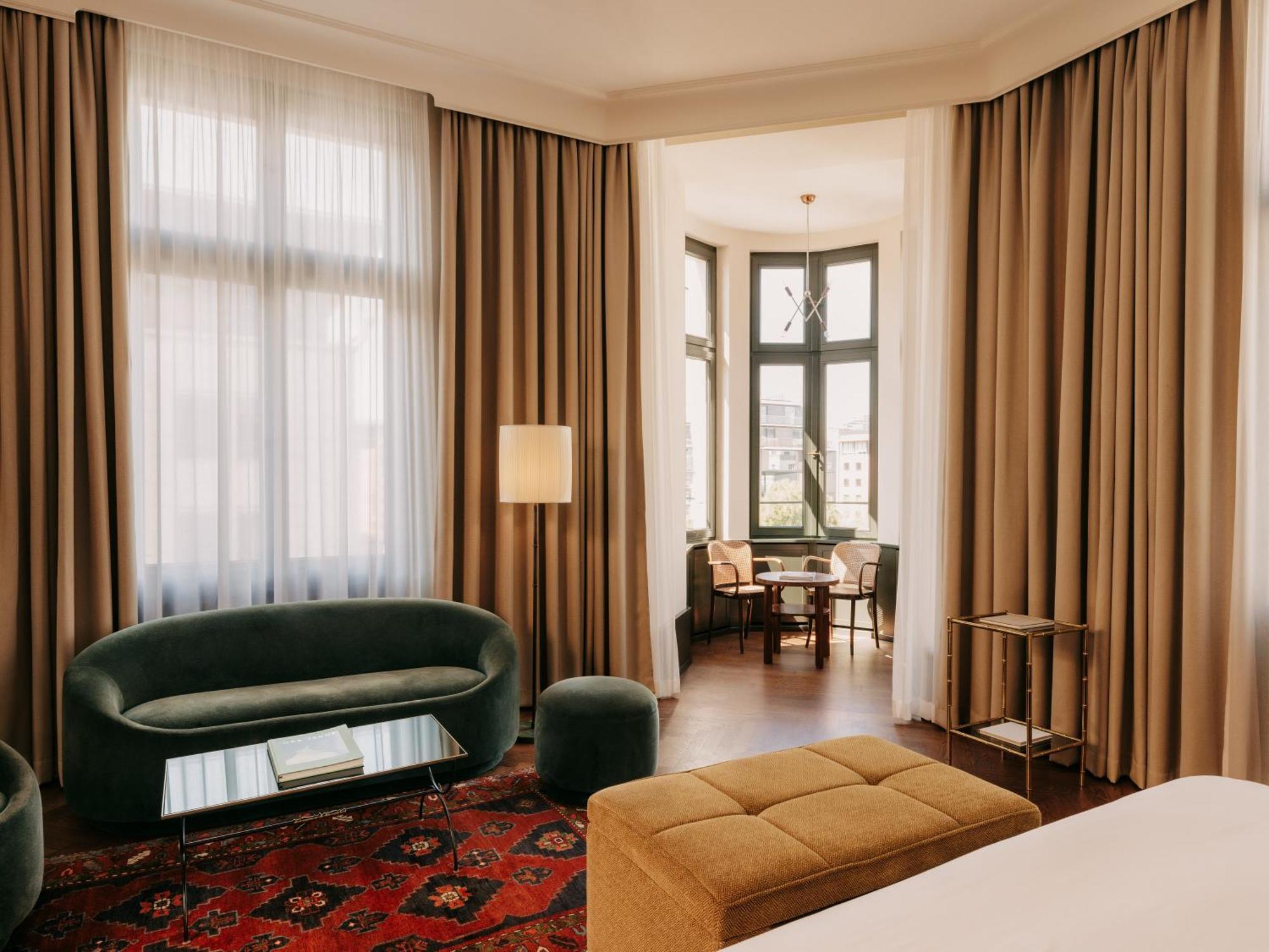 ברלין Boutique Hotel Chateau Royal מראה חיצוני תמונה A suite at the Hotel Axelmannstein